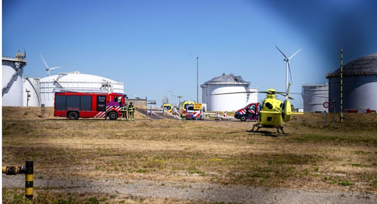 Explozie devastatoare în portul Europei: Un mort, răniți, zonă izolată
