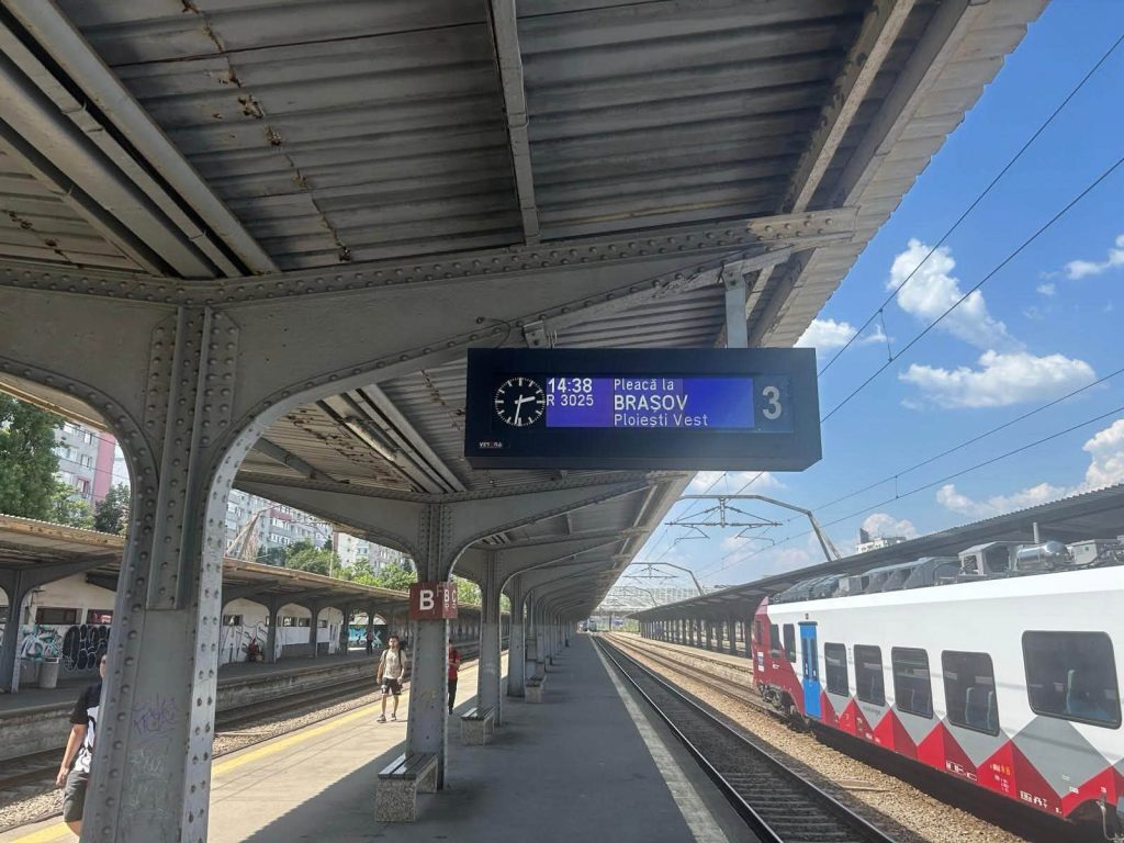 Primul tren PESA spre Brașov, lansat pe șine spre București