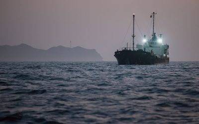 Trump pretinde deminarea Ormuzului, Iranul infirmă