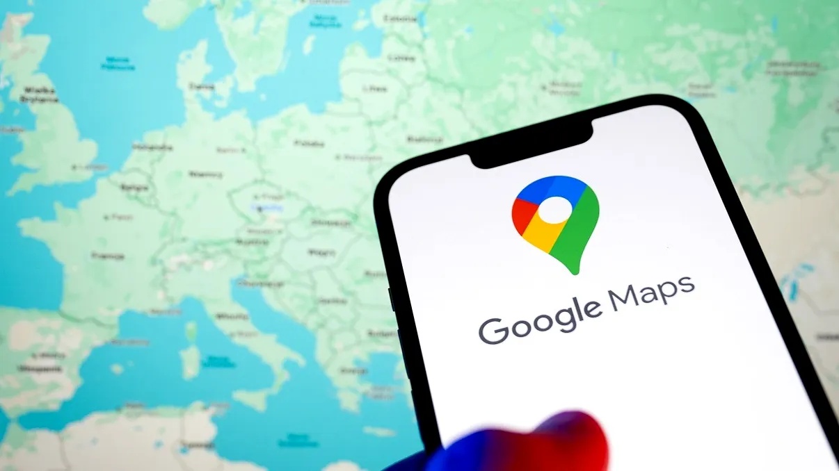 Google Maps: Navigație 3D pe telefon, Android Auto și CarPlay
