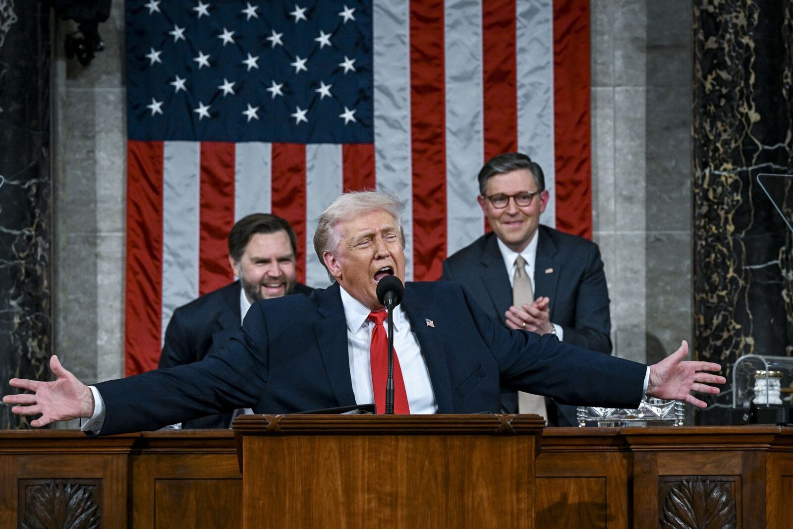 Oligarhia SUA: Miliardarii, noii stăpâni ai puterii lui Trump
