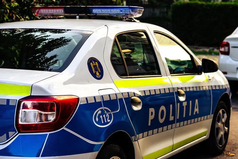 Bucureșteancă, păcălită cu 50.000 lei crezând BNR și Poliția. Cine-s infractorii