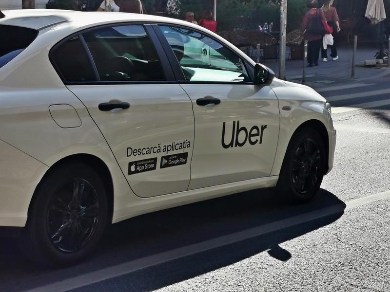 Uber pregătește 2.000 de mașini robotizate în Europa