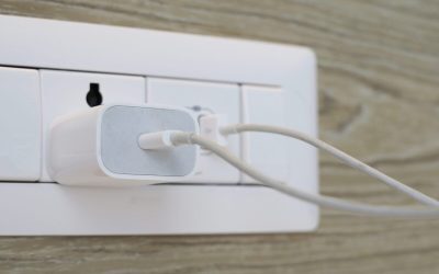 Greșeala care îți strică încărcătorul și factura