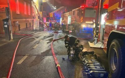 Incendiu devastator la Hașdeu: Pensiune în flăcări, focul a cuprins și două case
