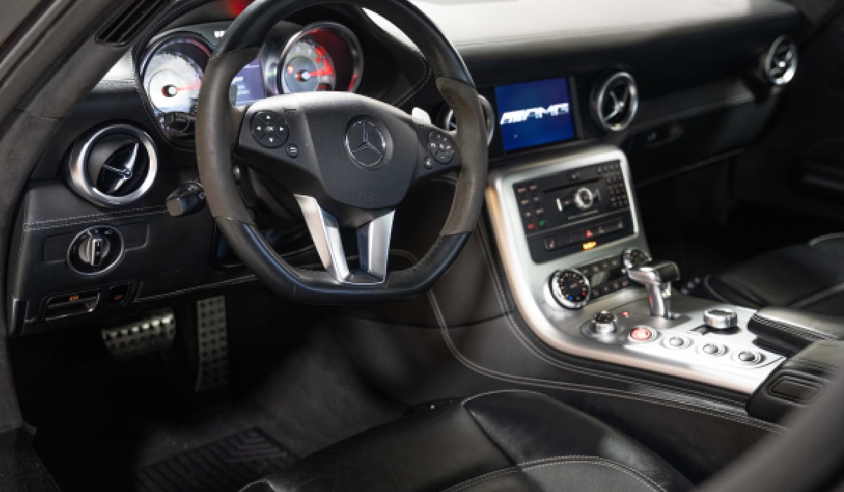 Mercedes-AMG dat în judecată pentru defecte la scaune