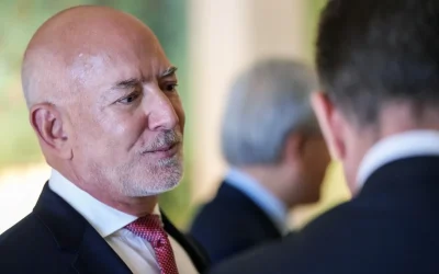 Bezos bate la poarta lui Liverpool: Tranzacție uriașă în fotbal