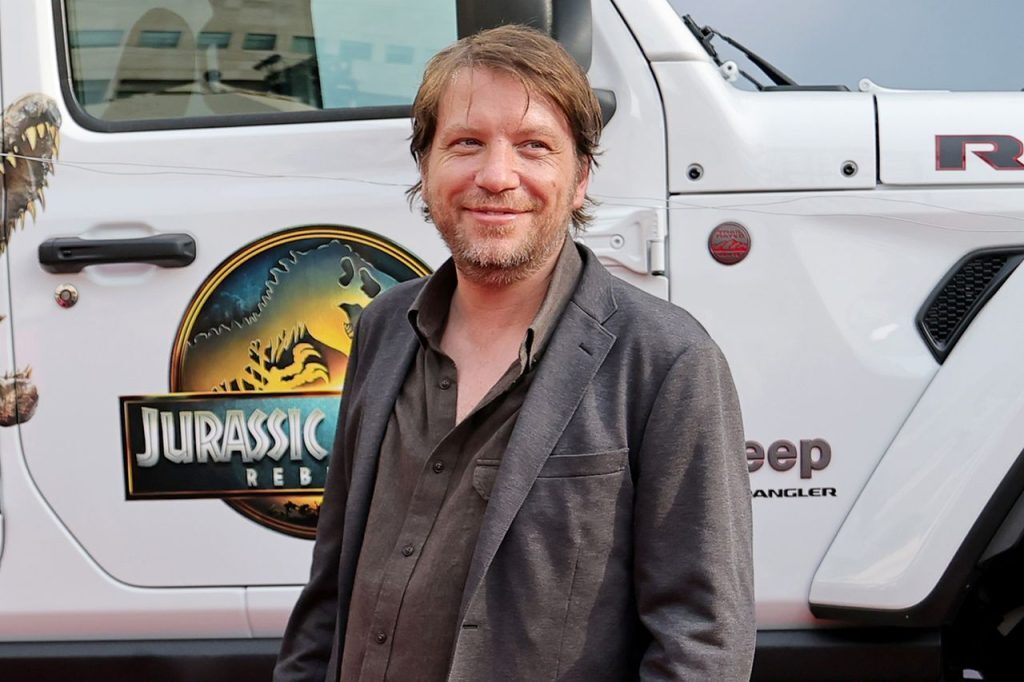 Edwards pleacă din Jurassic World 2, vedetele rămân