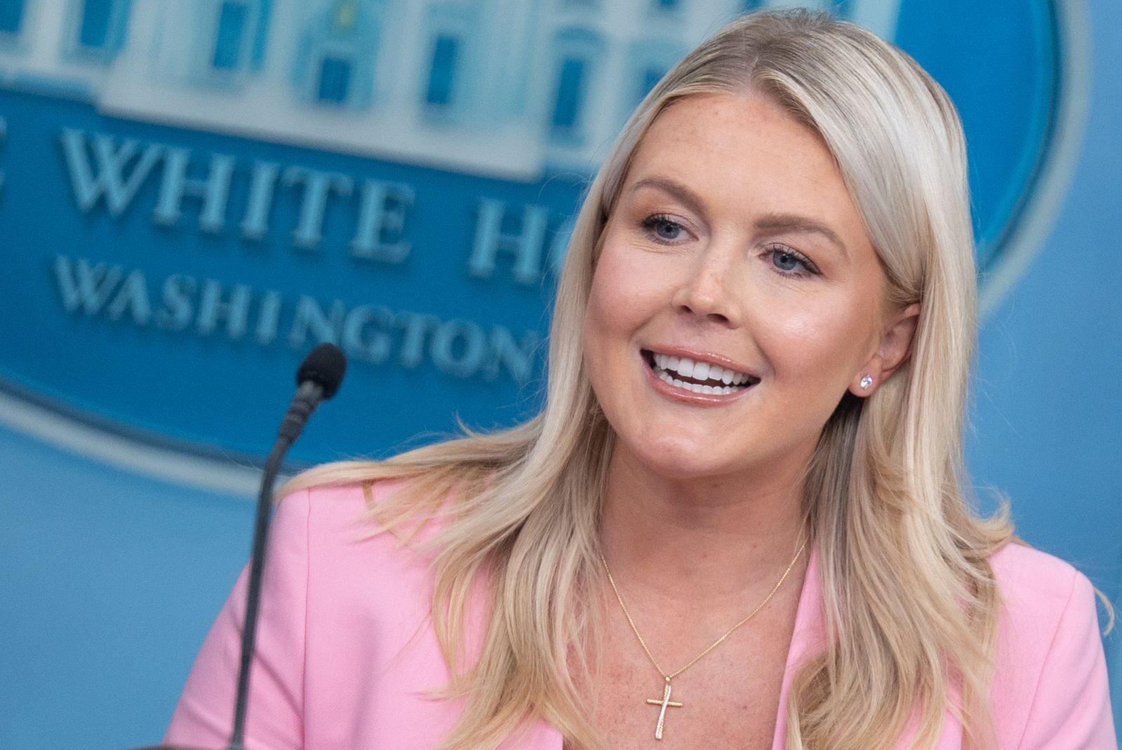 Trump, lovitură la Casa Albă: Pleacă un apropiat cheie