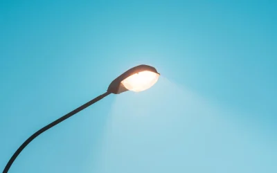 Constanța sub TEROARE: Tânăr electrocutat atingând un stâlp