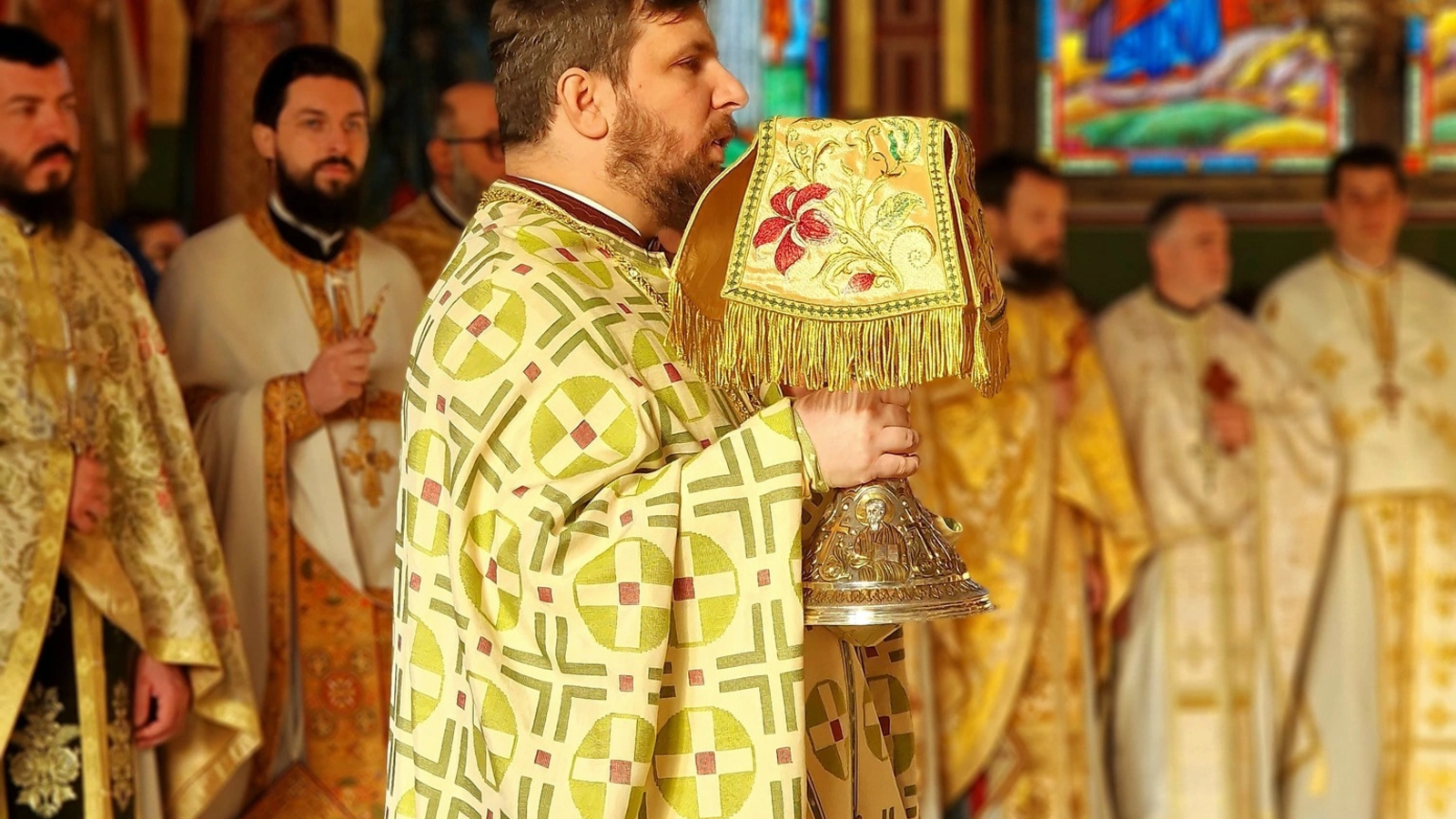 Mâna dreaptă a Sf. Vasile cel Mare, popas la Pantocrator