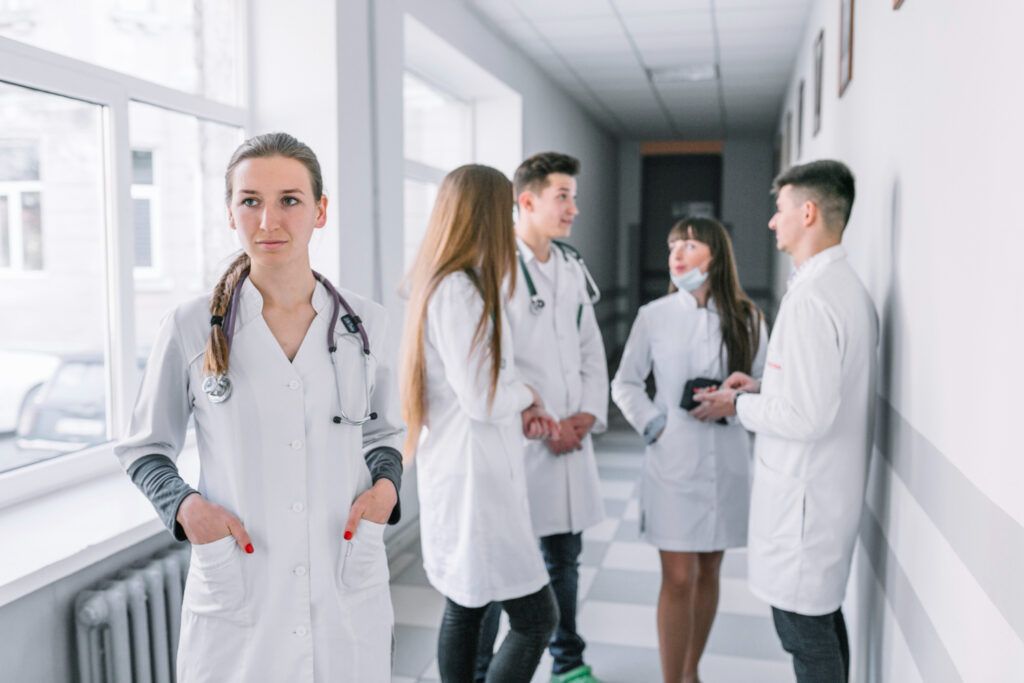 Medicină: Se schimbă regulile examenului de specialist din 2026