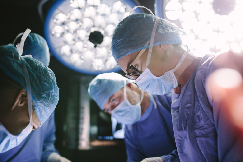 Iași: 2 transplanturi renale duminică, medici gratis