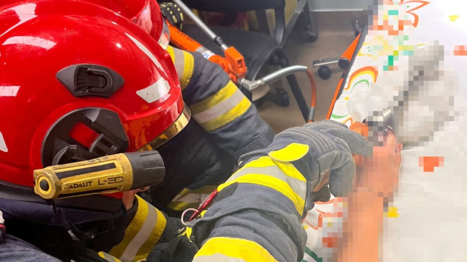 Tragedie în bucătărie: Tânără la spital din cauza unei neglijențe grave