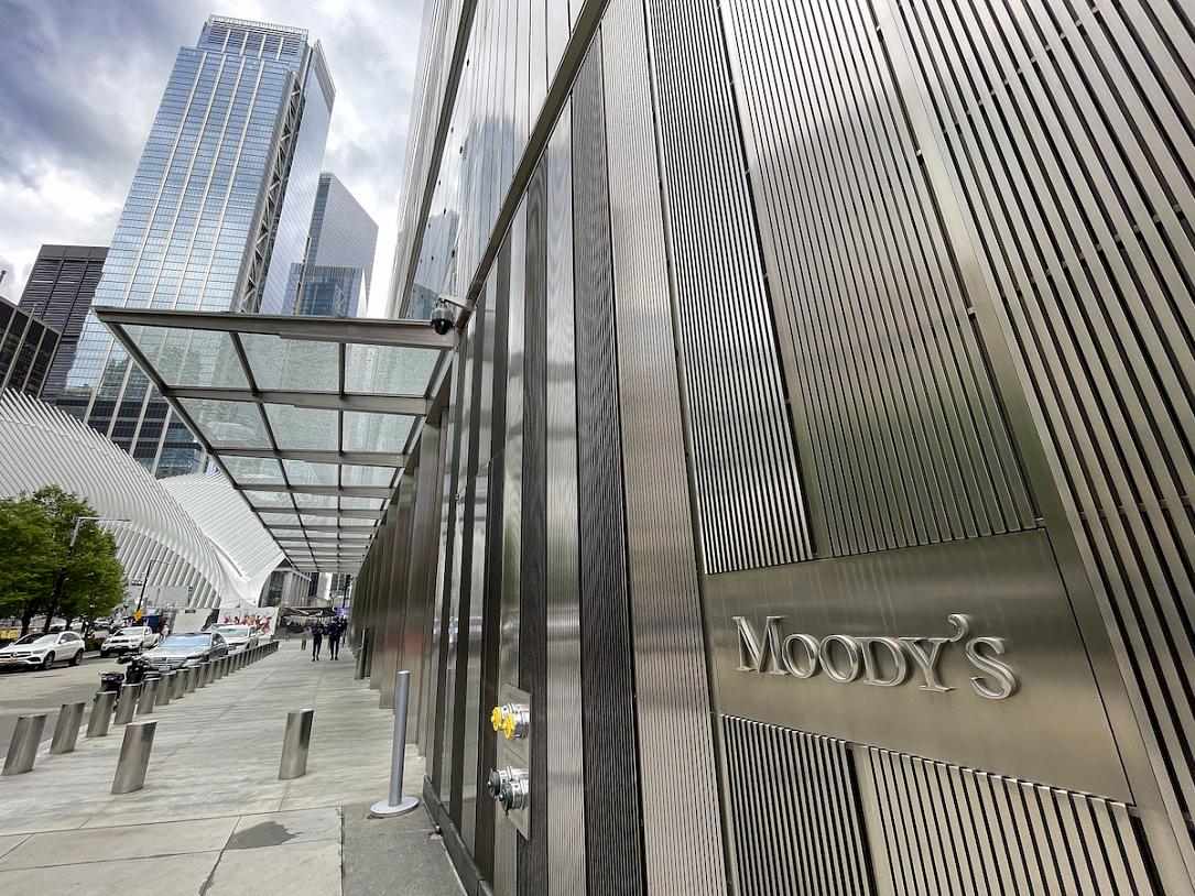 Moody’s confirmă ratingul României, dar atenționează asupra consolidării fiscale lente