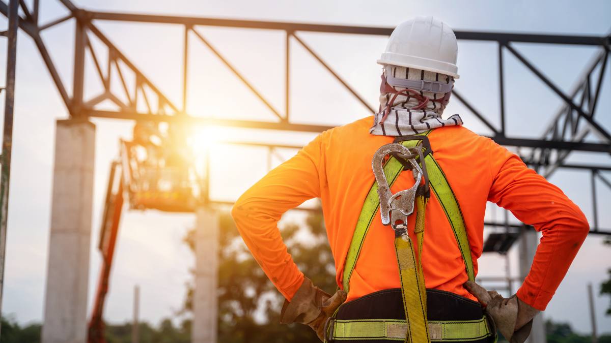 Salarii de 7.000 euro: Căutare urgentă de constructori și electricieni