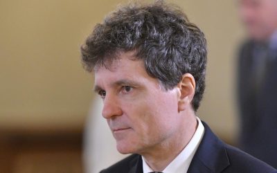 Nicușor Dan: Euro, atingibil dacă politica e lăsată în paranteze