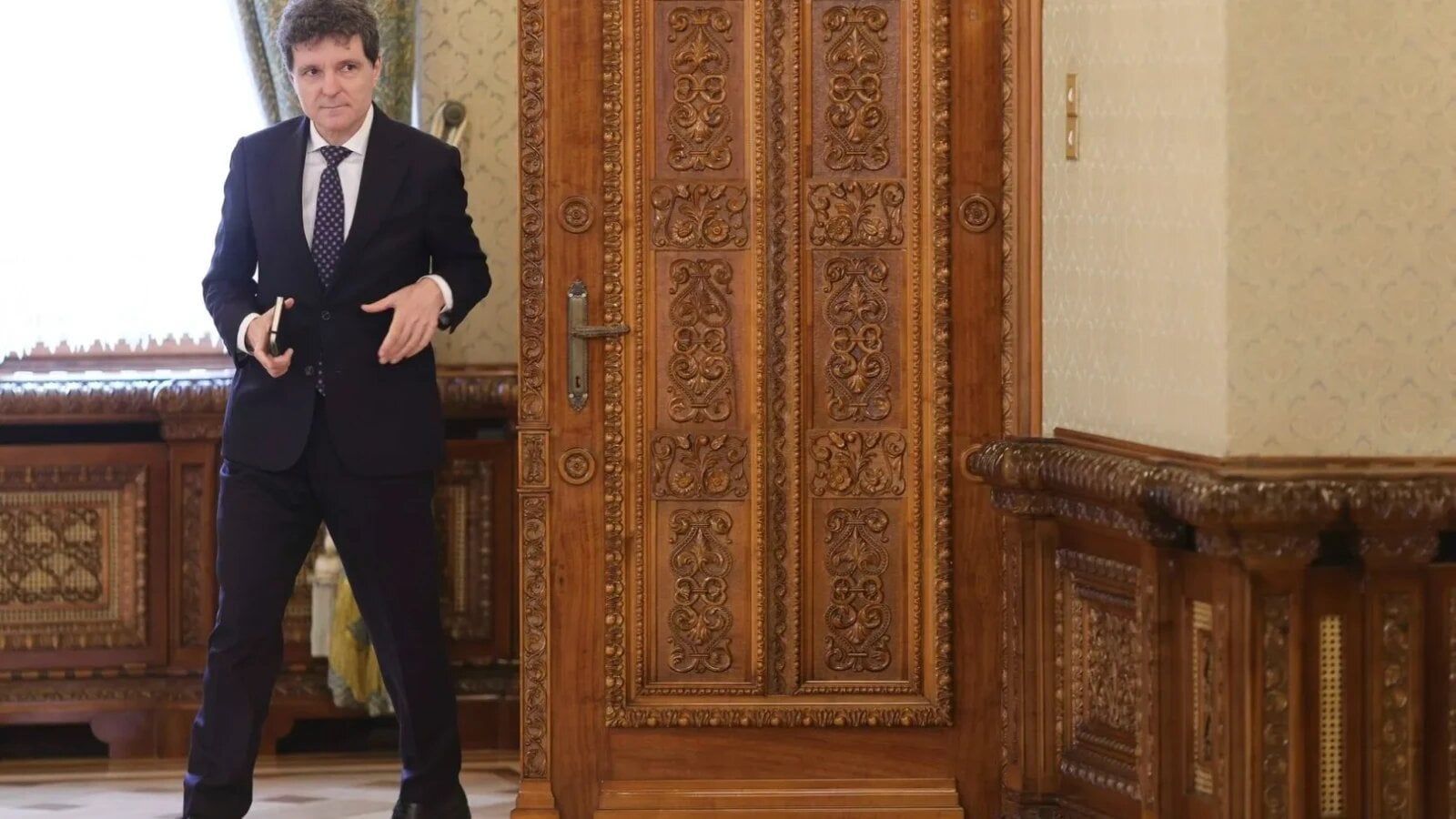 Nicușor Dan despre ratingul României: Mult de muncă!
