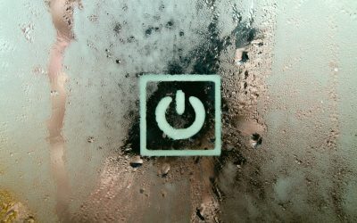 Oglinda din baie nu se mai aburește: Trucuri simple și eficiente