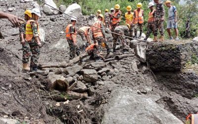 Nepal: Supraviețuitori în fața furiei apelor (59)