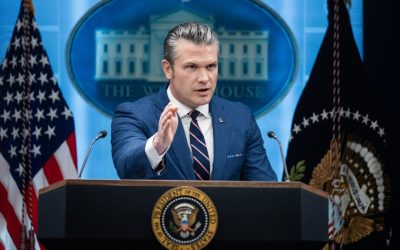 Hegseth, încolțit de republicani: A blocat democrații la bugetul Apărării