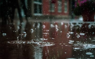 Bucureștiul sub asalt: Caniculă, apoi furtună și ploi torențiale sâmbătă