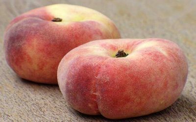 Piersici plate: Naturale sau din laborator? Află totul
