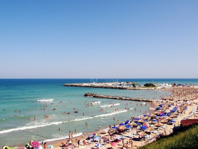 Dronă pe plaja din Saturn: Valurile au adus misterul