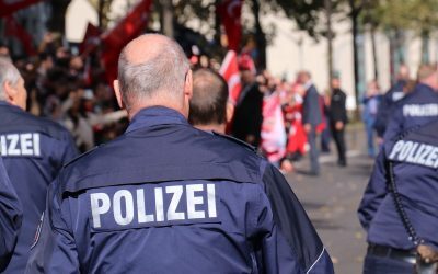 Hoții mascați de polițiști în Austria, ținta români