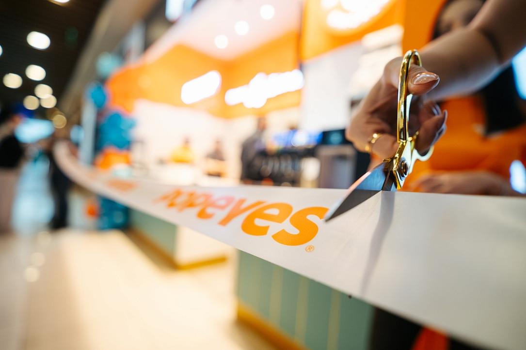 Popeyes ajunge la Timișoara: Lanțul american deschide primul restaurant