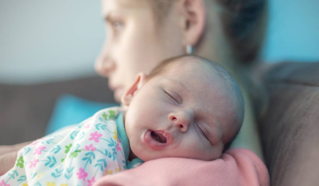 Mame: 5 semne de boală după naștere ignorate. Medicul atrage atenția