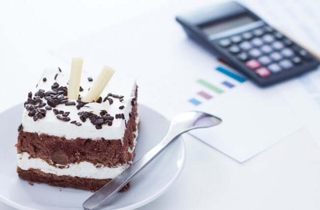 Prăjituri cu zahăr: TVA 11% sau 21%? Antreprenorii HoReCa se frământă