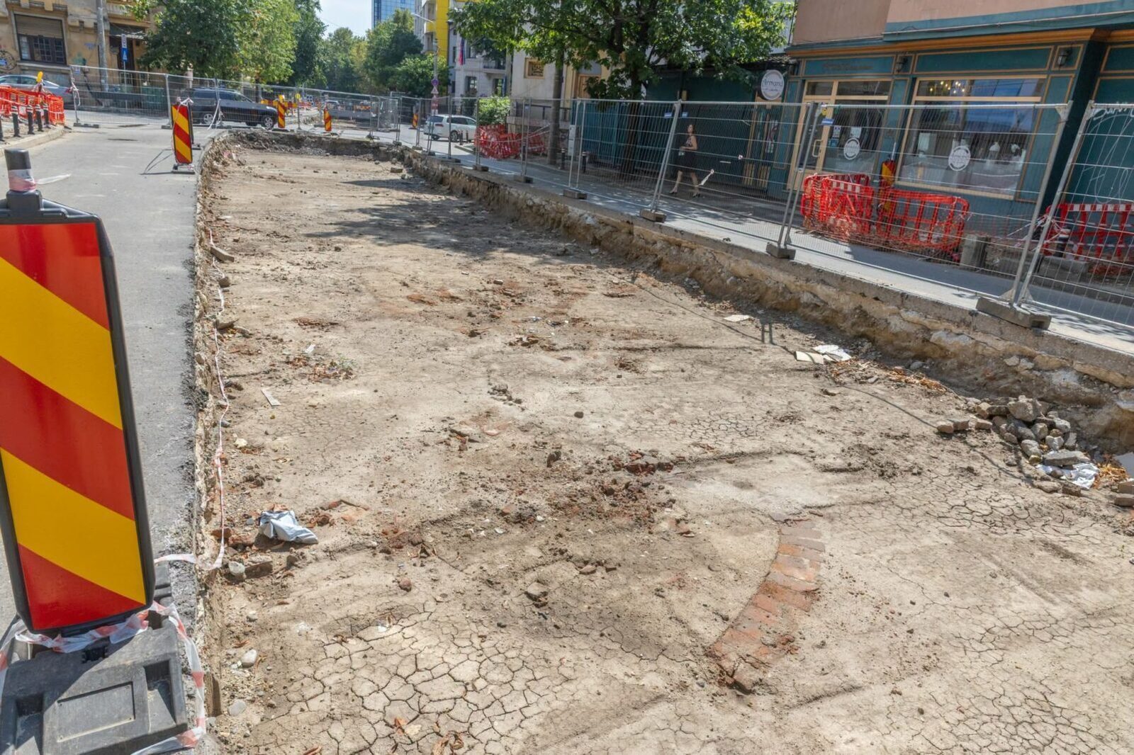 Arheologie în București: Șantier oprit, vestigii suspectate