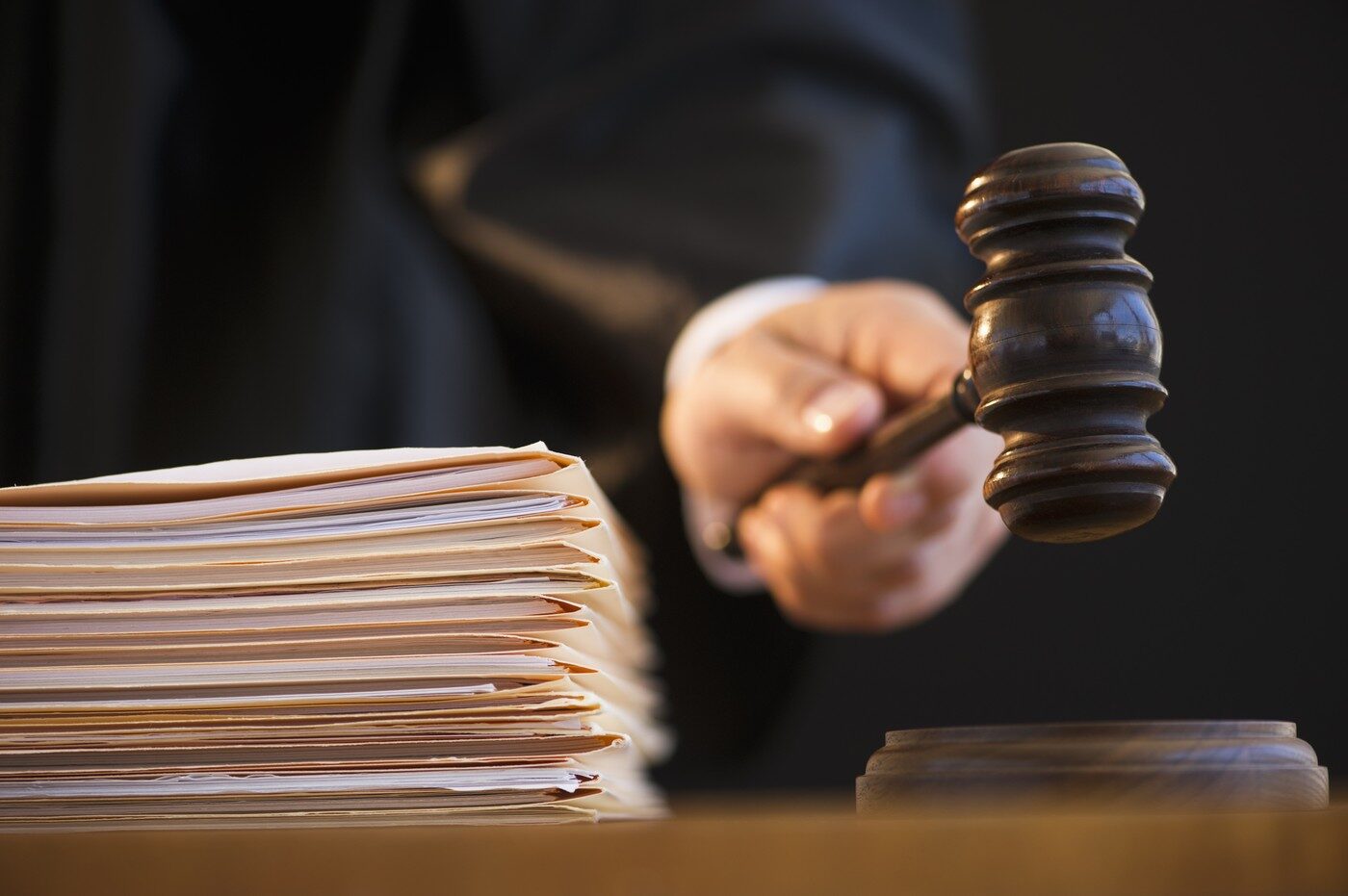Procurori de top: Salarii mari înainte de pensie, controverse