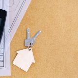 Apartament cu datorii? Cine achită acum factura la întreținere