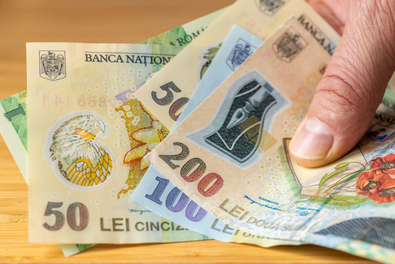 Cât era un salariu „bun” acum 10 ani în România. Cât ceri azi?