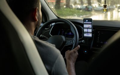 Permis șoferi la 17 ani și acte digitale noi în Europa