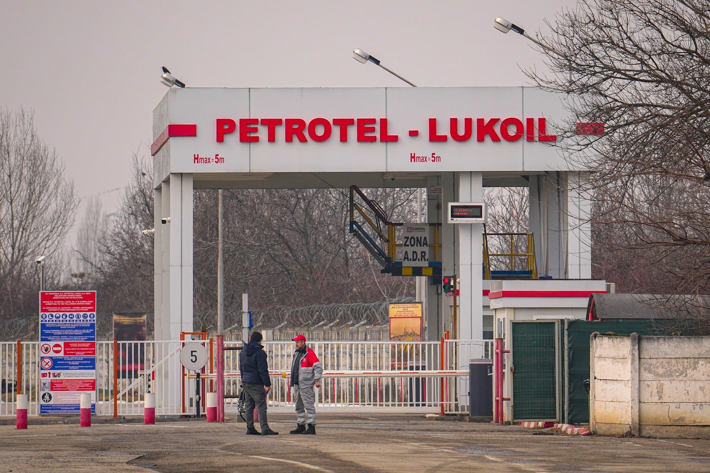 Petrotel-Lukoil în insolvență: „Singura șansă pentru rafinărie”