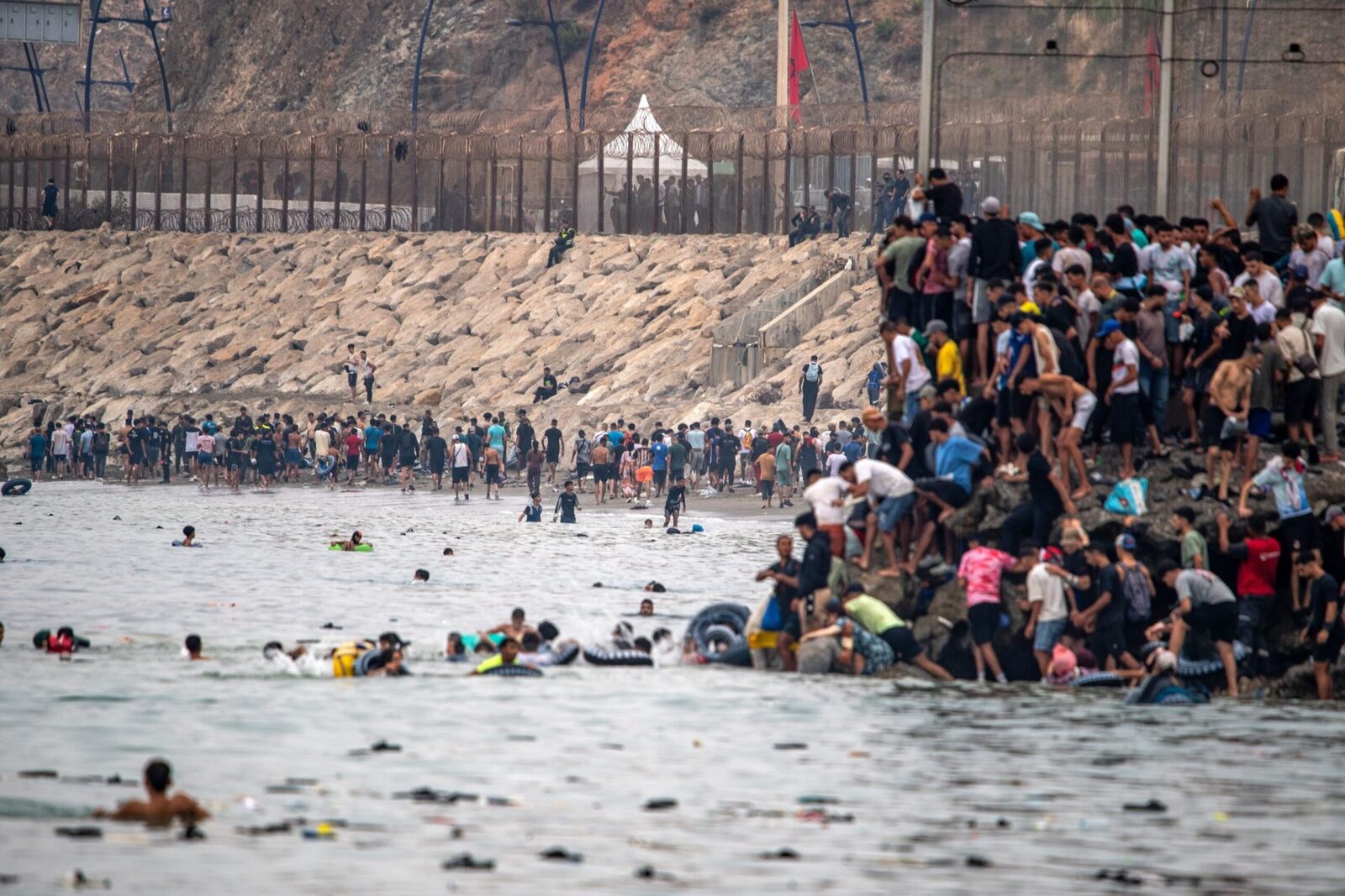 Ceuta, Melilla: Noi valuri de migranți anunțate pe rețele