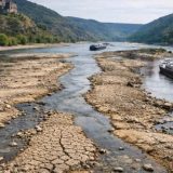 Dunărea se crapă: Seceta o divide în două, dispare transportul naval