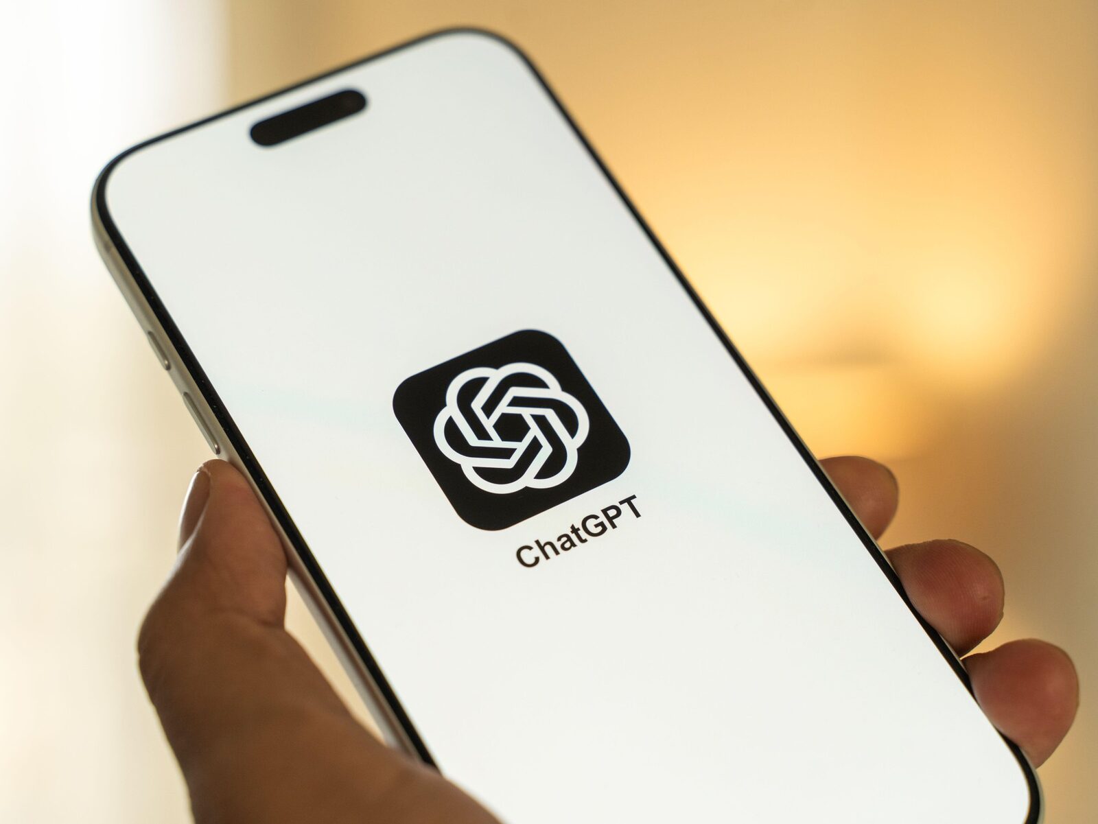 ChatGPT Plus devine iar limitat: OpenAI impune noi restricții