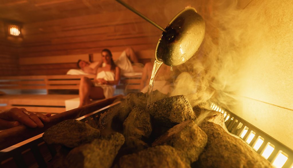 Sauna-n caniculă: Pregătește corpul pentru foc?