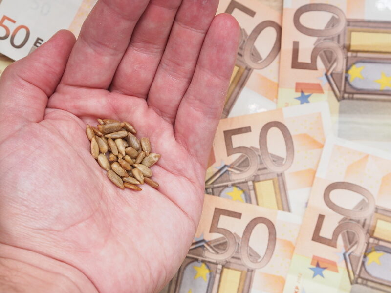 Consiliul Concurenței: 21 de firme amendate cu 15,87 mil. € pe seama fermierilor