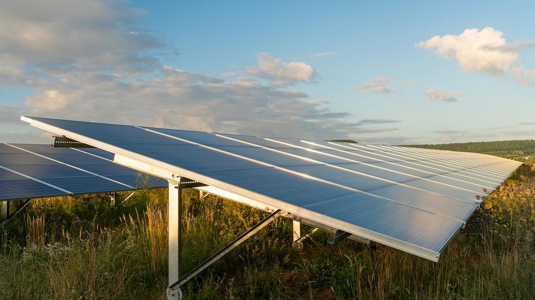 Covasna: Parc solar de 16 milioane euro, aprobat de MVM Energie România