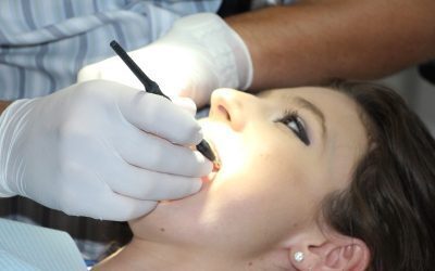 Prețuri dentare: Timișoara, cel mai ieftin. Implant de la 1.700 lei