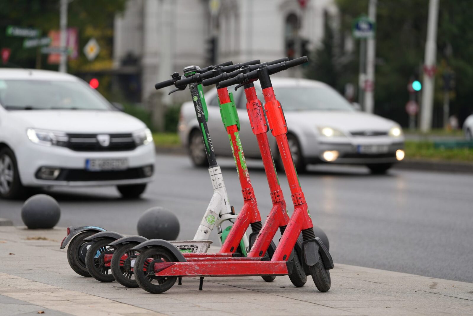 Trotinetele electrice, mai periculoase ca motoarele