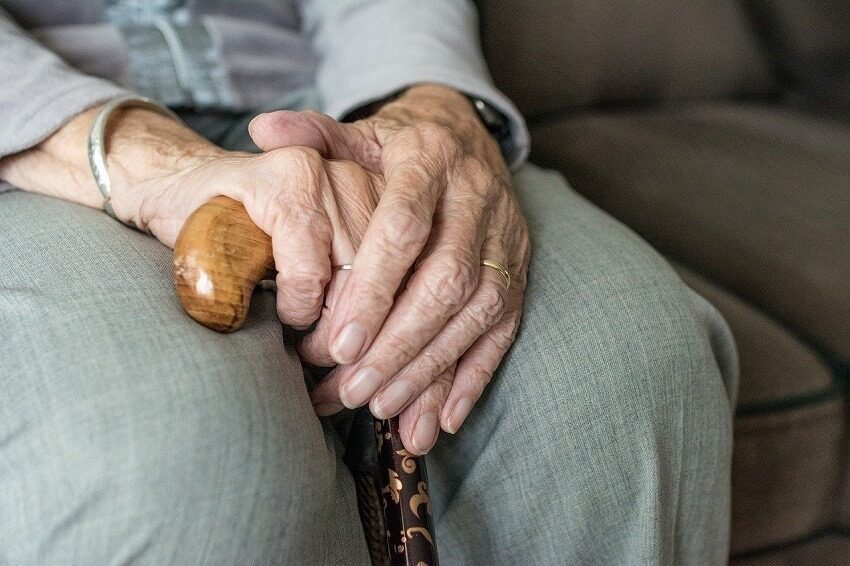 Pensionarii din Caraș-Severin renunță la tratament: Nemulțumiți de condiții