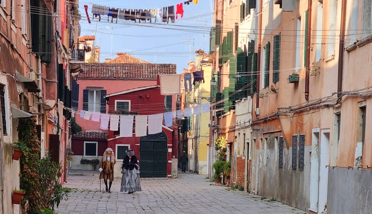 Cortina interzice totul: Italia luptă cu turiștii nesimțiți