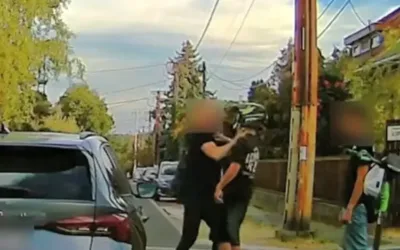 Accident teribil: Mașină lovind cu pumnul un e-scuterist