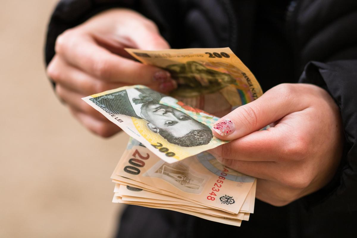 Taxe pe salariul de 6.000 lei: Câți bani rămân în buzunarul românului
